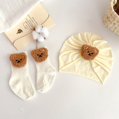 Cute Little Bear Baby Hat and Socks 2-Piece Set