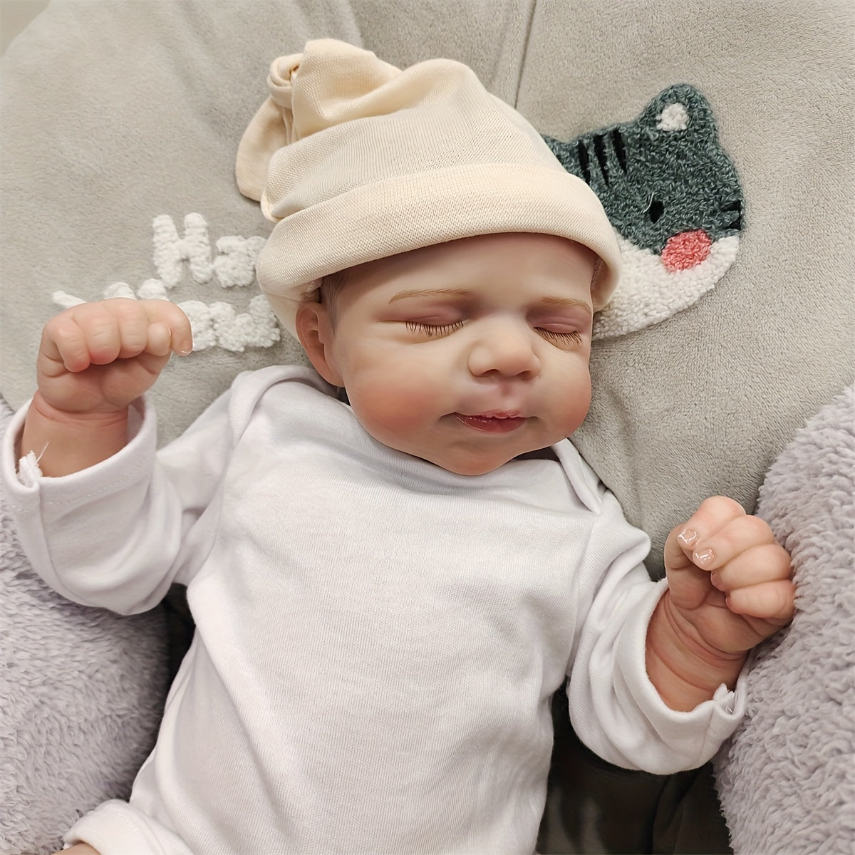 19 Inches Lifelike Closed Eyes Reborn Doll Boys/Girls