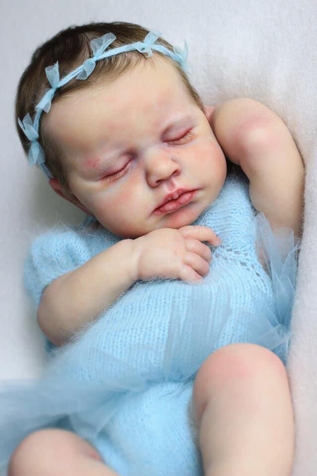 Merle 20 inch Reborn Dolls with Closed Eyes-Loulou