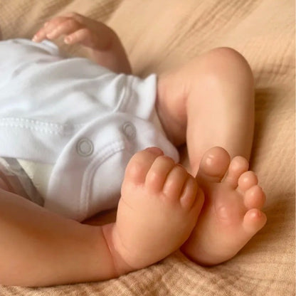 18 Inches Realistic Open Eyes Reborn Doll-levi