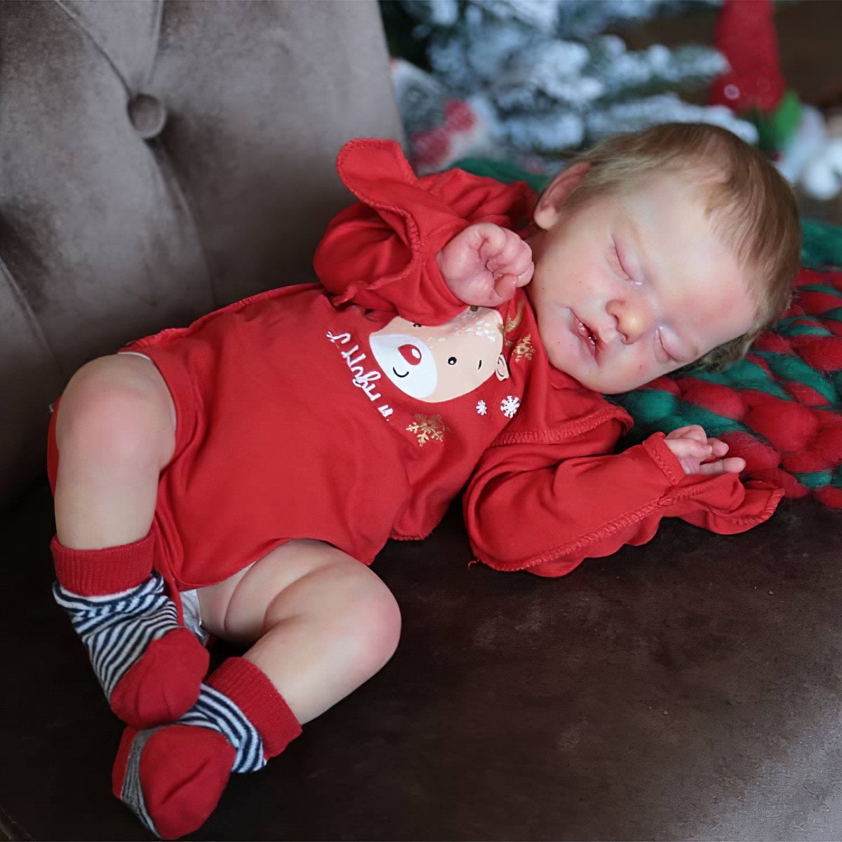 19 Inches Closed Eyes and Blonde Hair Reborn Dolls with Christmas Clothes-Sam